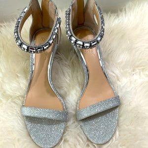 Badgley Mischka  size 6.5